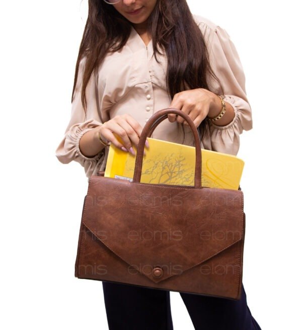 Sac cartable moyenne taille " Marina Rylan " à triple compartiments interne - Marron foncé – Image 3