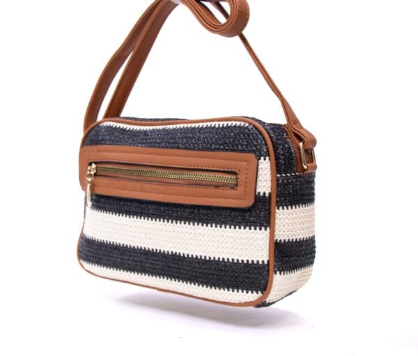 Sac bandoulière ” Parrot King ” effet arrondi à 4 compartiments en tissus – Noir / Blanc / Finitions marron – Image 4