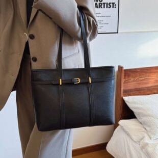 Alternative view of Sac porté épaule" Cinthia" vintage - Noir