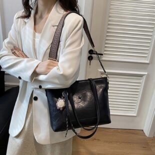 Alternative view of Sac à main / porté épaule" Fashion Bag " vintage  à triple compartiments - Noir