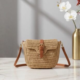 Alternative view of Petit sac bandoulière effet Raphia avec boucle- Taupe / Finitions marron